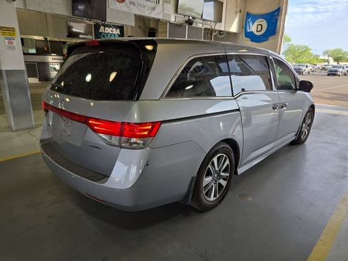 Used 2017 Honda Odyssey Touring image 3