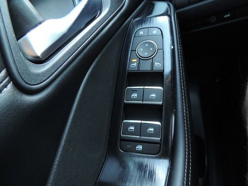 Used 2025 Nissan Rogue SL image 26