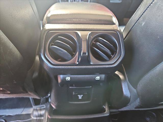 Used 2018 Jeep Wrangler Unlimited Rubicon AWD/4WD image 15