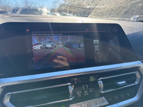 Used 2022 BMW 330i xDrive 330i xDrive w/ Convenience Package image 5