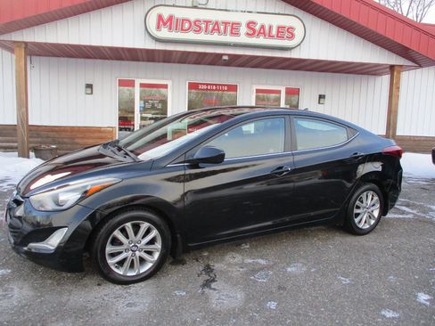 Used 2015 Hyundai Elantra SE w/ Option Group 03 image 1