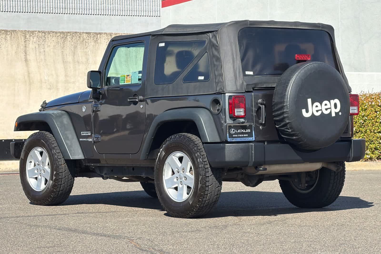 Used 2018 Jeep Wrangler Sport AWD/4WD image 7