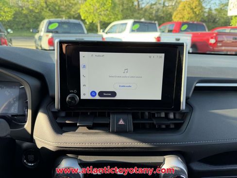 Used 2024 Toyota RAV4 XLE FWD image 28
