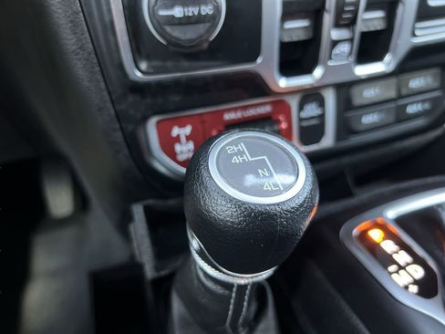 Used 2024 Jeep Gladiator Sport AWD/4WD image 24