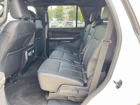 Used 2021 Ford Expedition XLT image 23