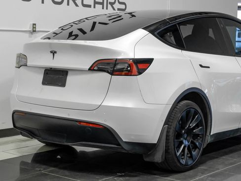 Used 2021 Tesla Model Y Long Range AWD/4WD image 12