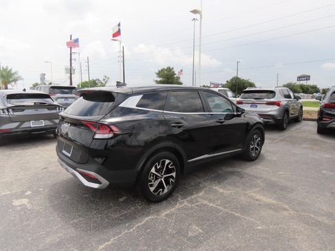 Used 2023 Kia Sportage EX FWD image 11