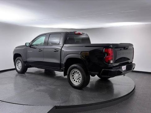 Used 2023 Chevrolet Colorado W/T RWD image 6