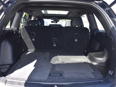 Used 2024 Jeep Grand Cherokee Limited w/ Luxury Tech Group II image 36