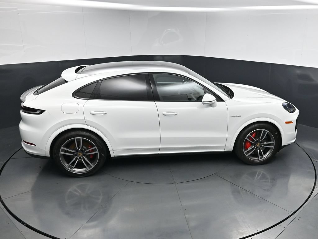 Used 2024 Porsche Cayenne Turbo AWD/4WD image 20