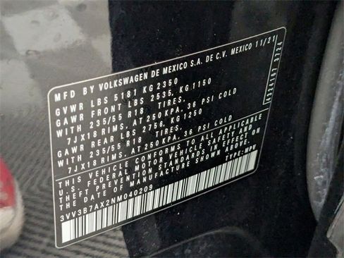 Used 2022 Volkswagen Tiguan SE image 38