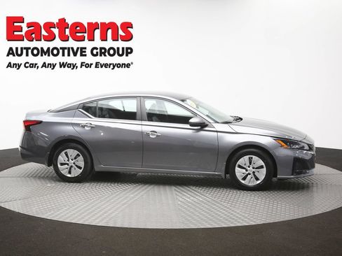 Used 2023 Nissan Altima 2.5 S FWD image 45