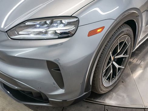 New 2026 Porsche Cayenne Electric Coupe AWD/4WD image 16