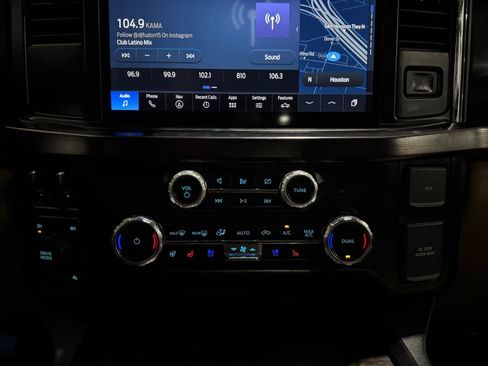 Used 2023 Ford F350 Lariat w/ FX4 Off-Road Package AWD/4WD image 26