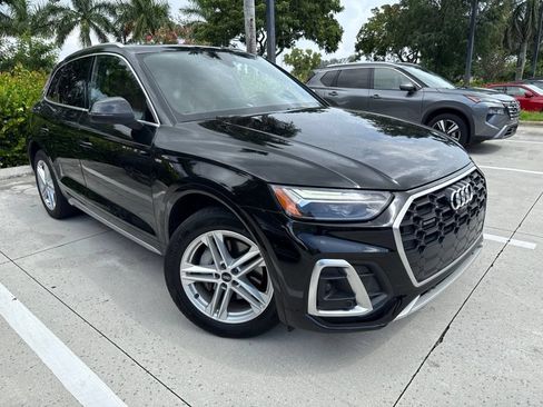 Used 2022 Audi Q5 e Premium Plus AWD/4WD image 3
