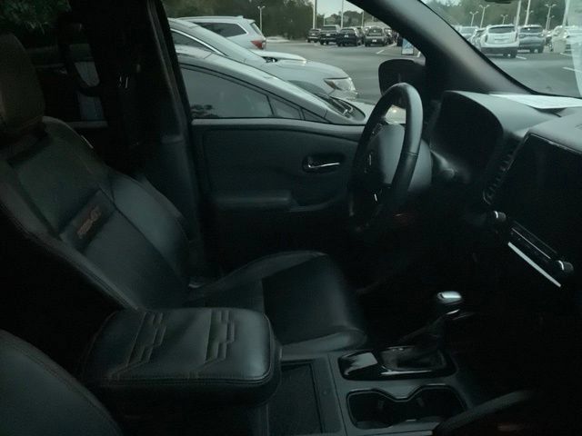 Used 2024 Nissan Frontier PRO-4X w/ Pro Premium Package AWD/4WD image 6