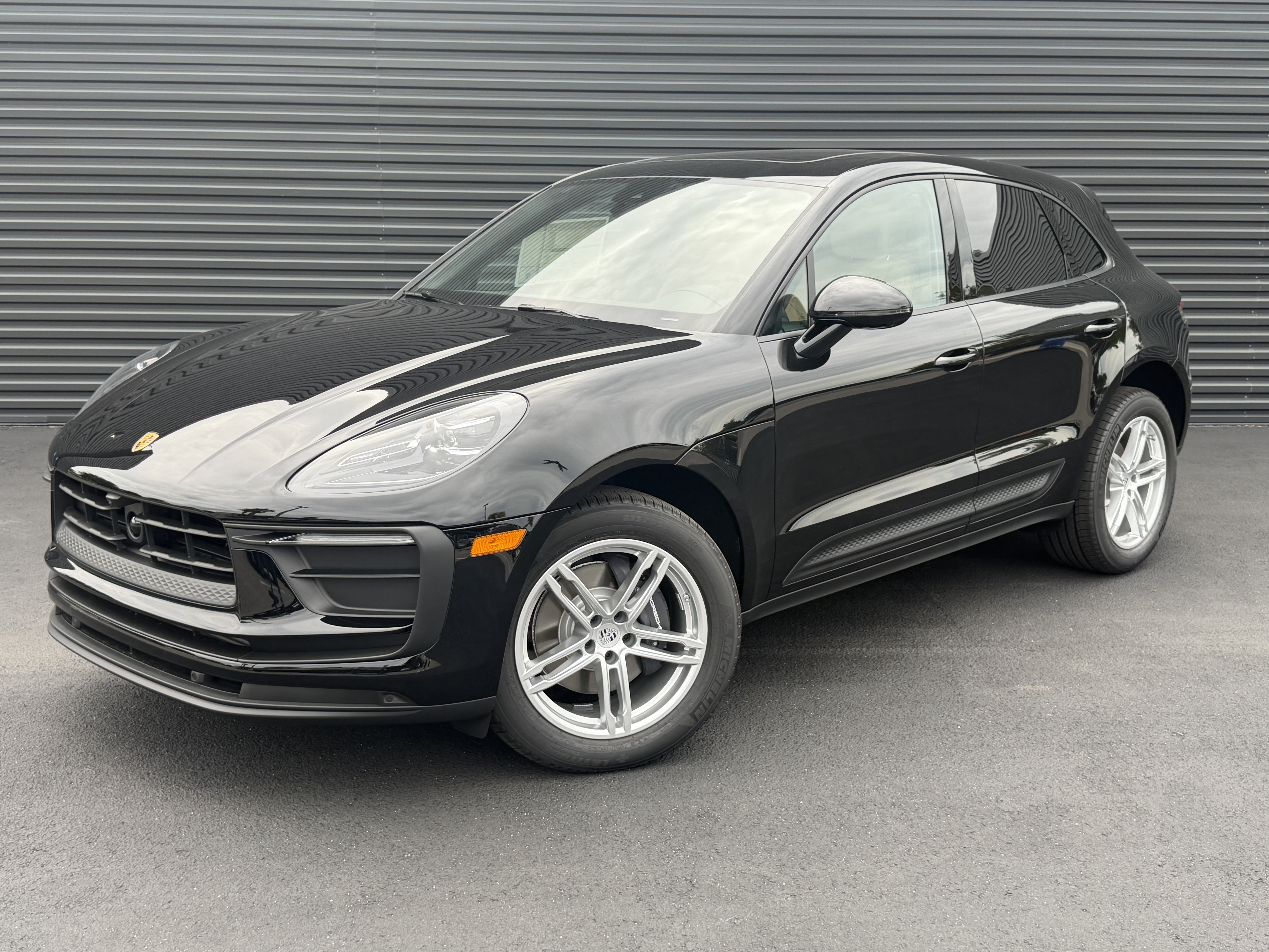 New 2026 Porsche Macan AWD/4WD image 1