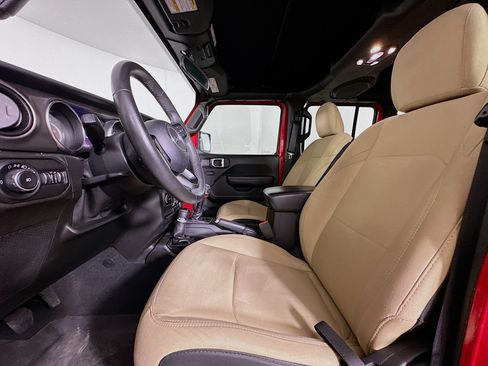 Used 2019 Jeep Wrangler Unlimited Sport S AWD/4WD image 13