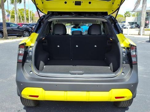 Used 2025 Nissan Kicks SR image 17