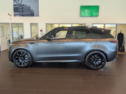 New 2026 Land Rover Range Rover Sport Dynamic SE image 4