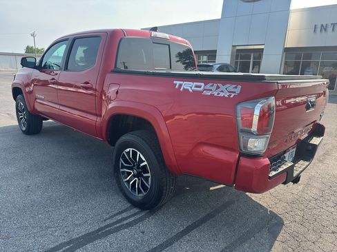 Used 2023 Toyota Tacoma TRD Sport AWD/4WD image 3