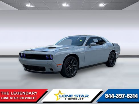 Used 2020 Dodge Challenger SXT w/ Driver Convenience Group RWD image 1