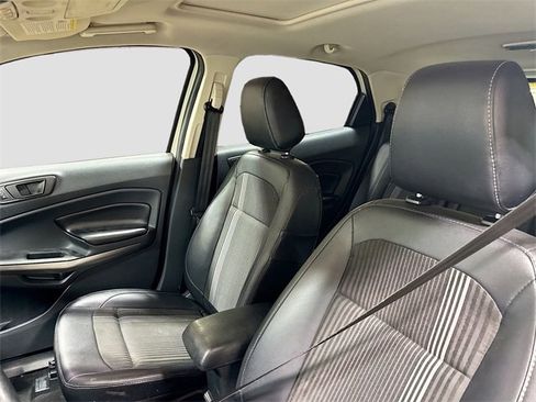 Used 2019 Ford EcoSport SES w/ SES Black Appearance Package image 22