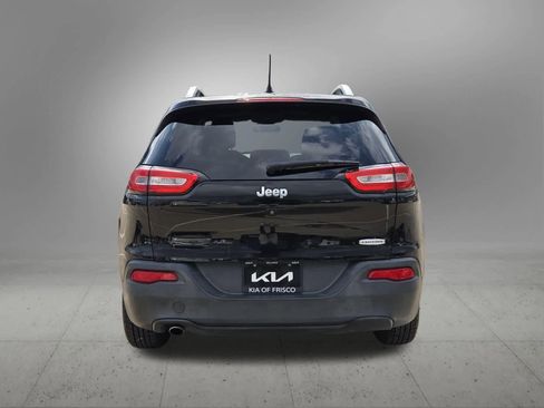 Used 2017 Jeep Cherokee Latitude image 5