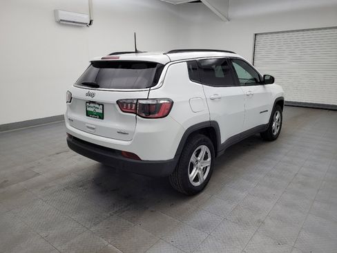 Used 2024 Jeep Compass Latitude image 9