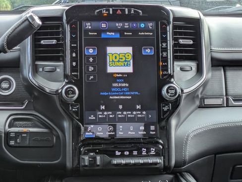 Used 2022 RAM 2500 Limited AWD/4WD image 12