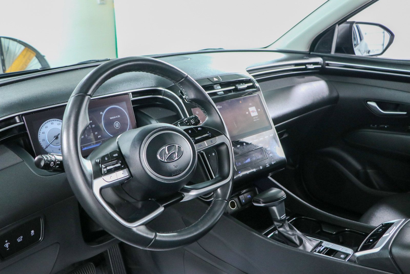 Used 2024 Hyundai Tucson SEL w/ Convenience Package FWD image 23