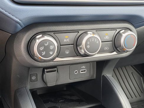 New 2025 Nissan Versa SV w/ Trunk Package image 15