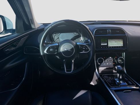Used 2020 Jaguar XE S image 22