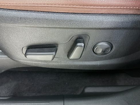 Used 2024 Kia Telluride EX image 24