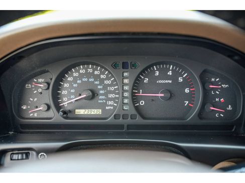 Used 2001 Toyota Land Cruiser AWD/4WD image 23