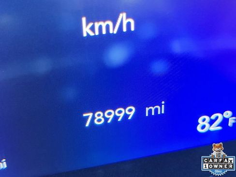 Used 2024 Chrysler Pacifica Touring-L FWD image 26