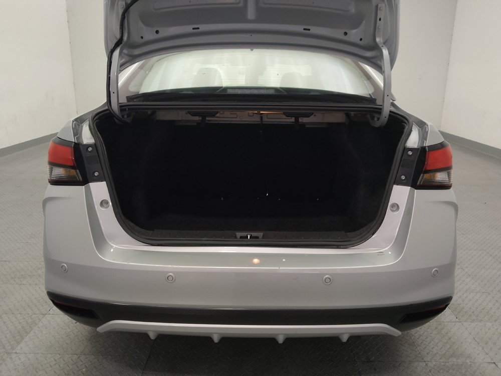Used 2023 Nissan Versa SR w/ Trunk Package FWD image 29