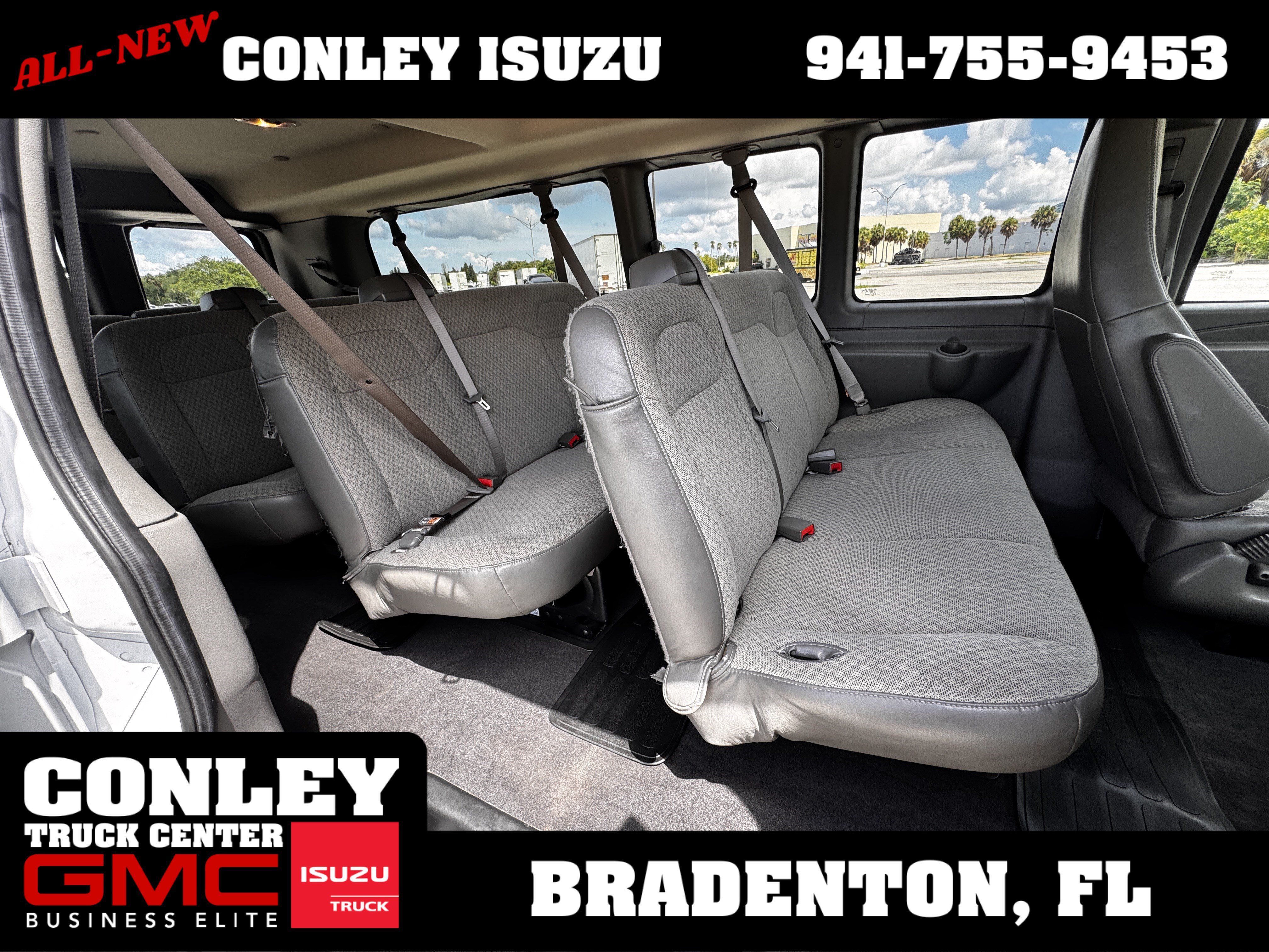 Used 2025 Chevrolet Express 3500 LT w/ LT Preferred Equipment Group RWD image 14