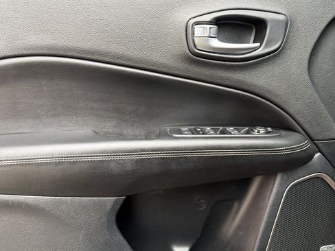 Used 2021 Jeep Compass 80th Special Edition w/ Sun and Sound Group image 12