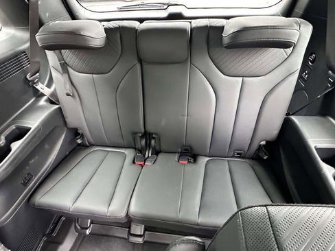 Used 2024 Hyundai Palisade SEL w/ Premium Package AWD/4WD image 18