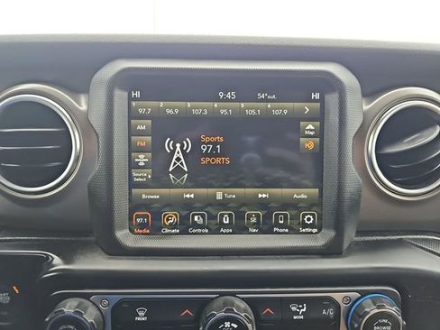 Used 2022 Jeep Gladiator Rubicon w/ Trailer Tow Package AWD/4WD image 13