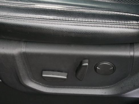 Certified 2019 Ford F150 Lariat w/ Equipment Group 502A Luxury AWD/4WD image 19