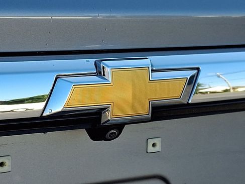Used 2023 Chevrolet Traverse LT AWD/4WD image 34