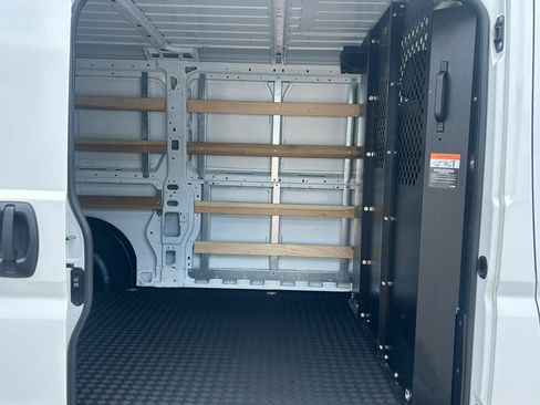 Used 2025 RAM ProMaster 2500 w/ U-Haul Equipment Group FWD image 18