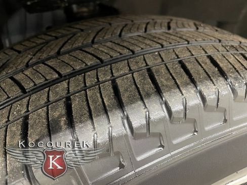 Used 2023 Ford Explorer ST-Line image 8