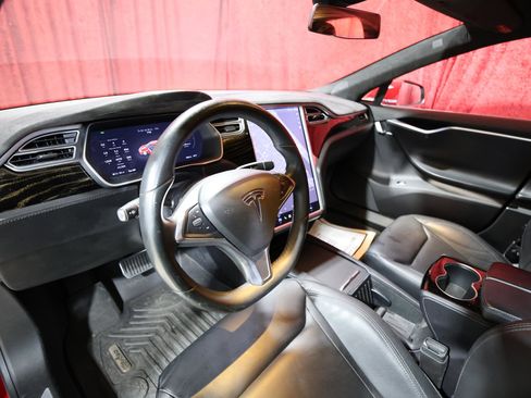 Used 2016 Tesla Model S 70 image 12