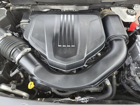 Used 2025 Buick Enclave Preferred FWD image 31