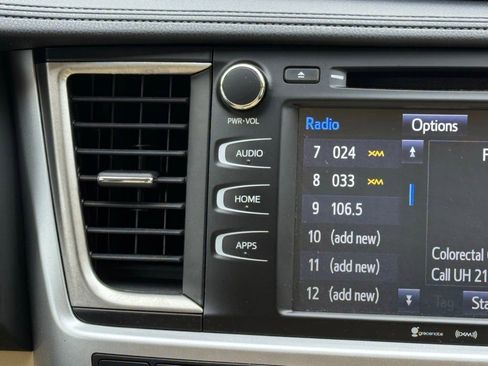 Used 2018 Toyota Highlander XLE image 44