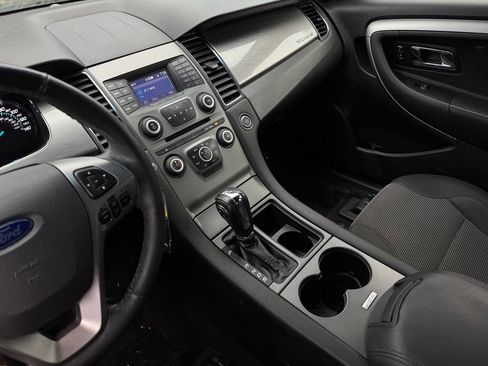 Certified 2018 Ford Taurus SEL AWD/4WD image 21