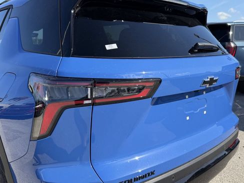 New 2026 Chevrolet Equinox RS w/ Safety and Technology Package FWD image 11